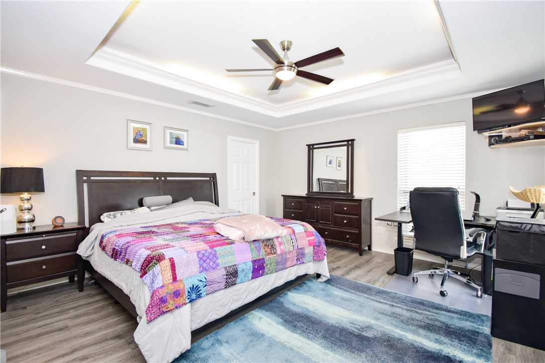 13850 Eaglesnest Bay Dr Property Photo 14