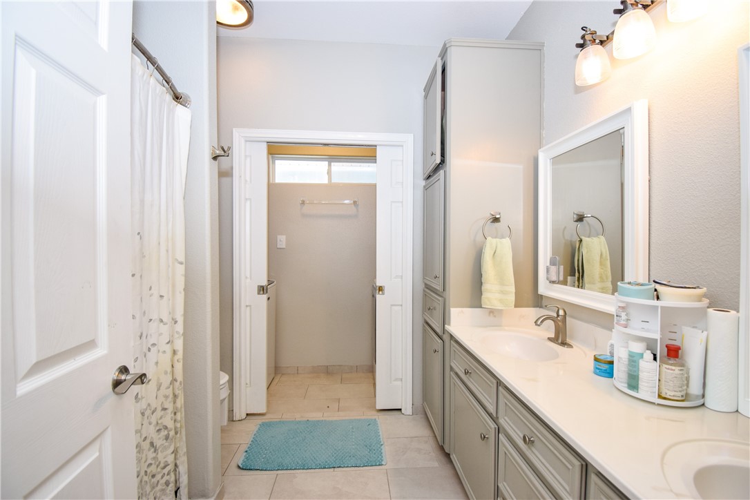 13850 Eaglesnest Bay Dr Property Photo 21