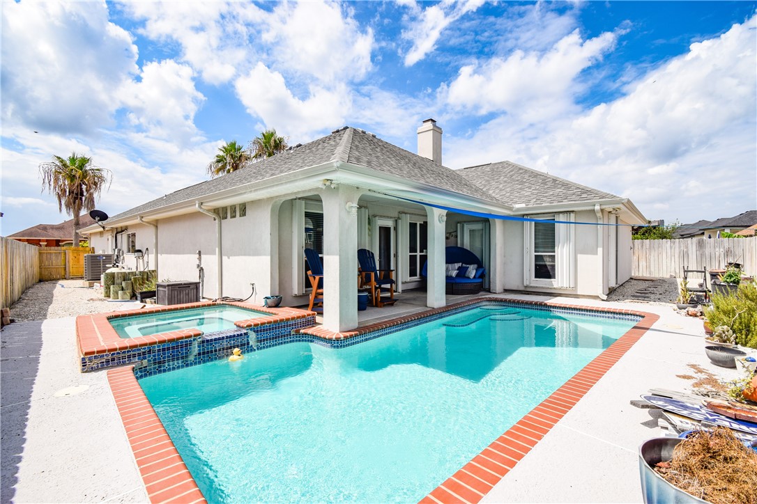 13850 Eaglesnest Bay Dr Property Photo 29