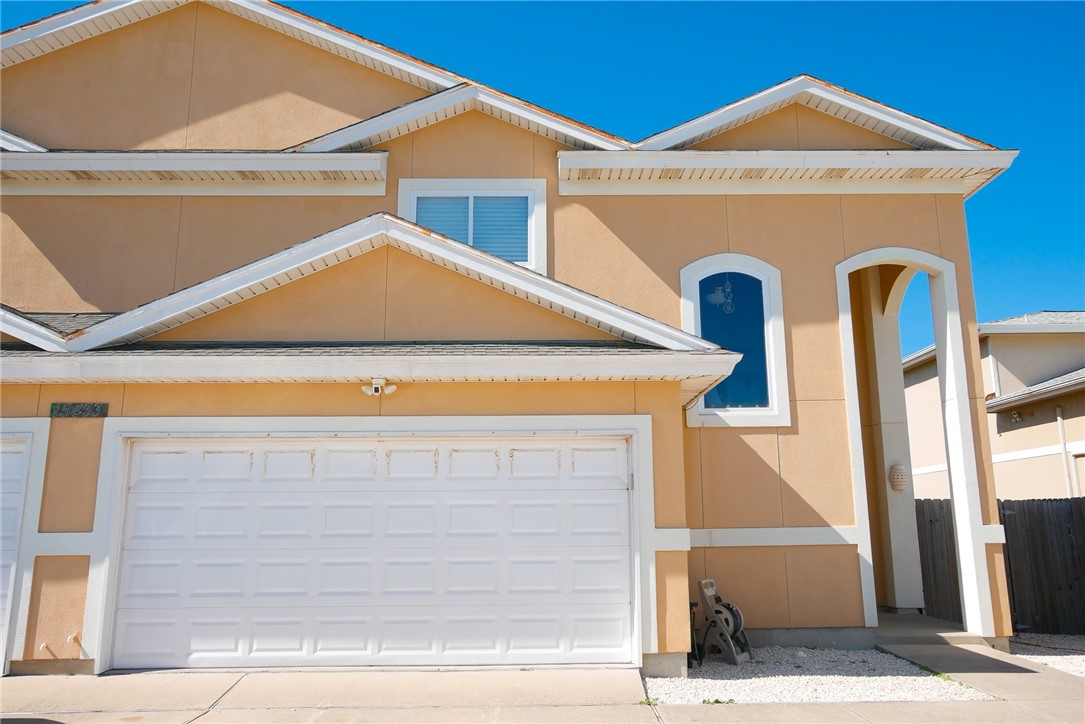 15433 Cruiser St B Property Photo 1