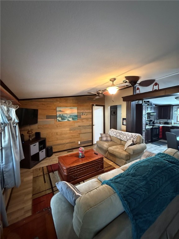 216 S Lake Dr Property Photo 6