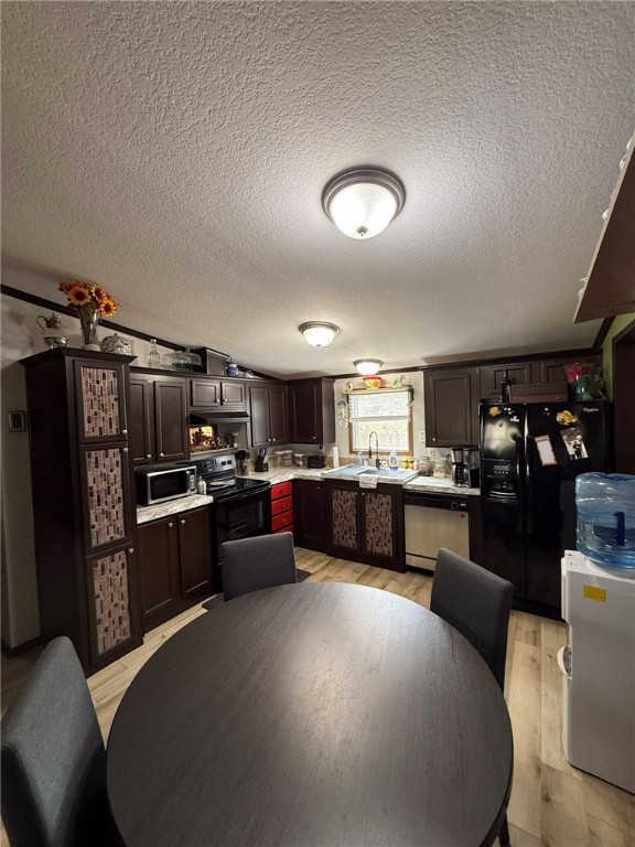 216 S Lake Dr Property Photo 7