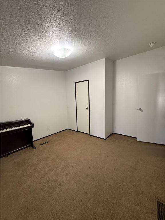 216 S Lake Dr Property Photo 10