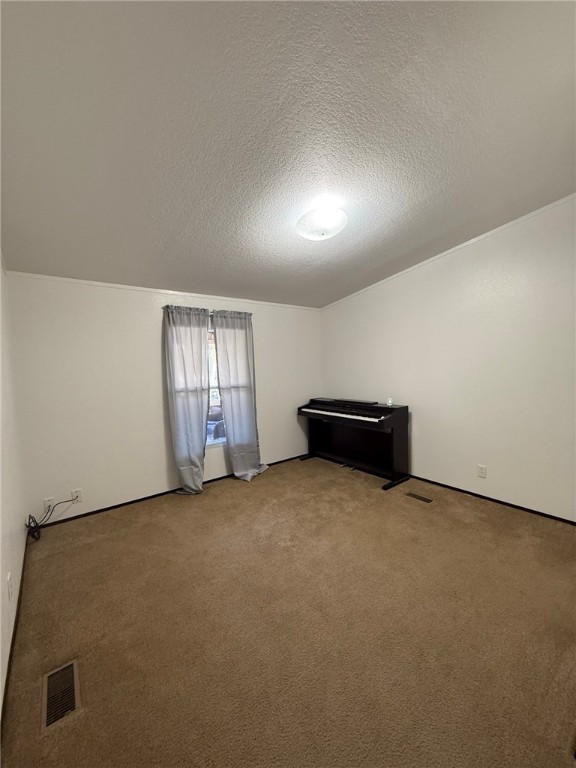 216 S Lake Dr Property Photo 11