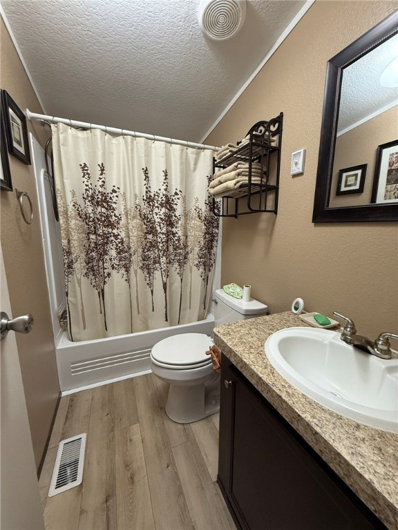 216 S Lake Dr Property Photo 12