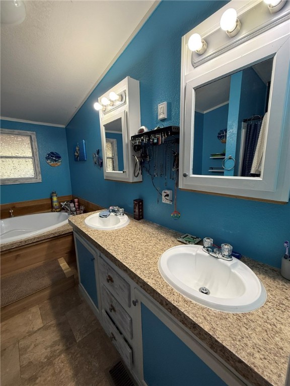 216 S Lake Dr Property Photo 18