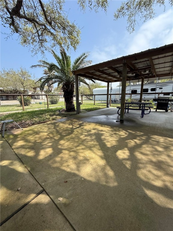 216 S Lake Dr Property Photo 20