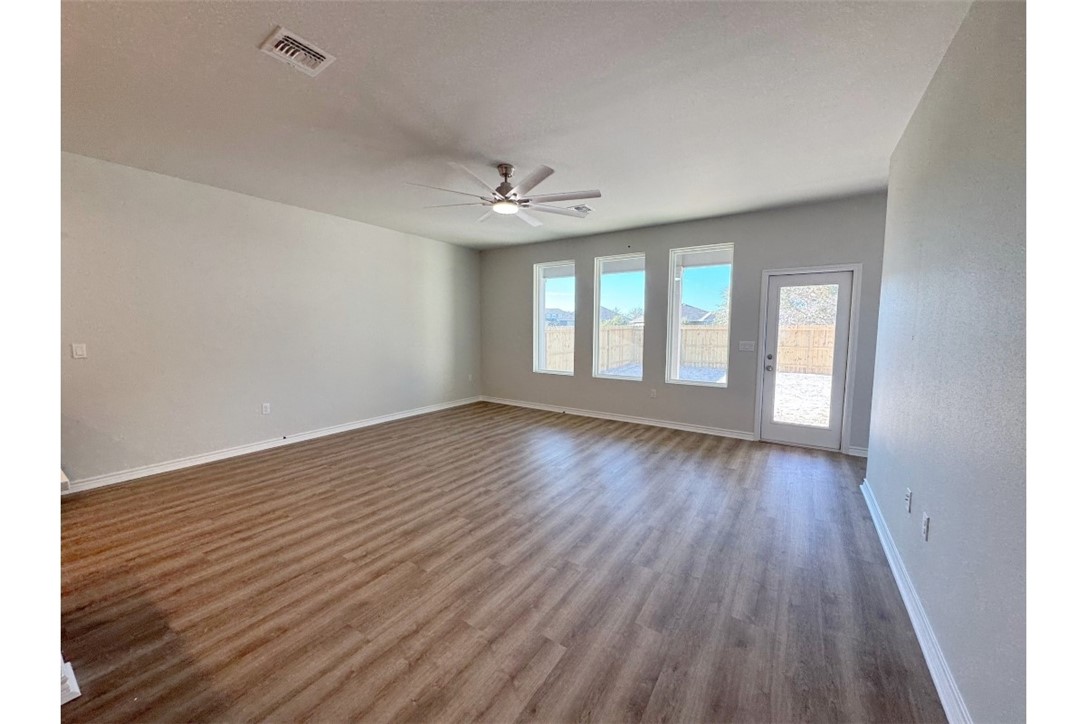 1944 Topwater Property Photo 7