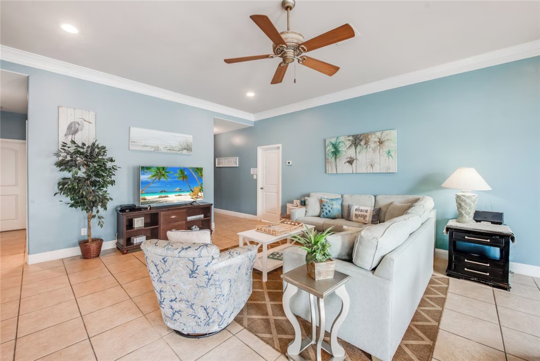 621 Sandy Lane Property Photo 8