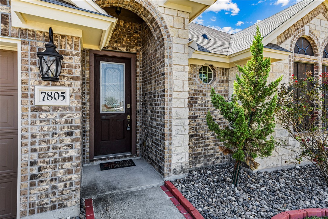 7805 Pavo Real St Property Photo 2