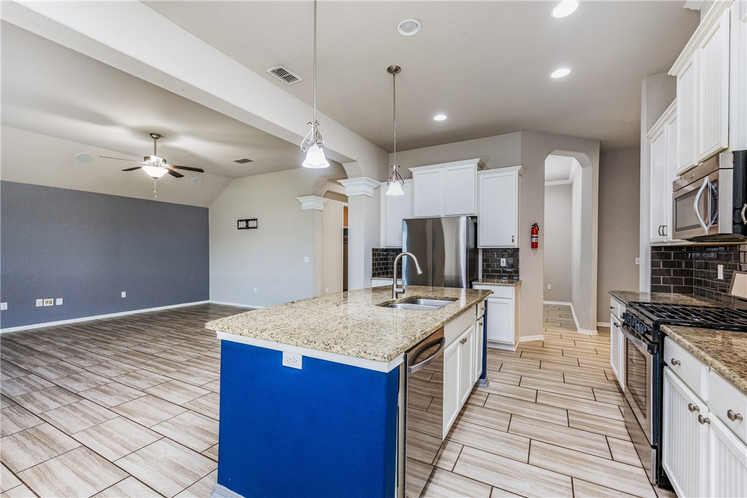 7805 Pavo Real St Property Photo 13