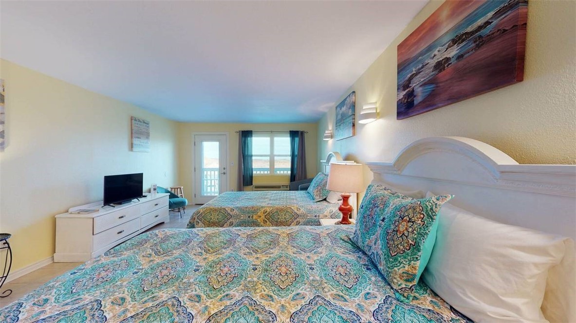 407 Beach Ave 123 Property Photo 7