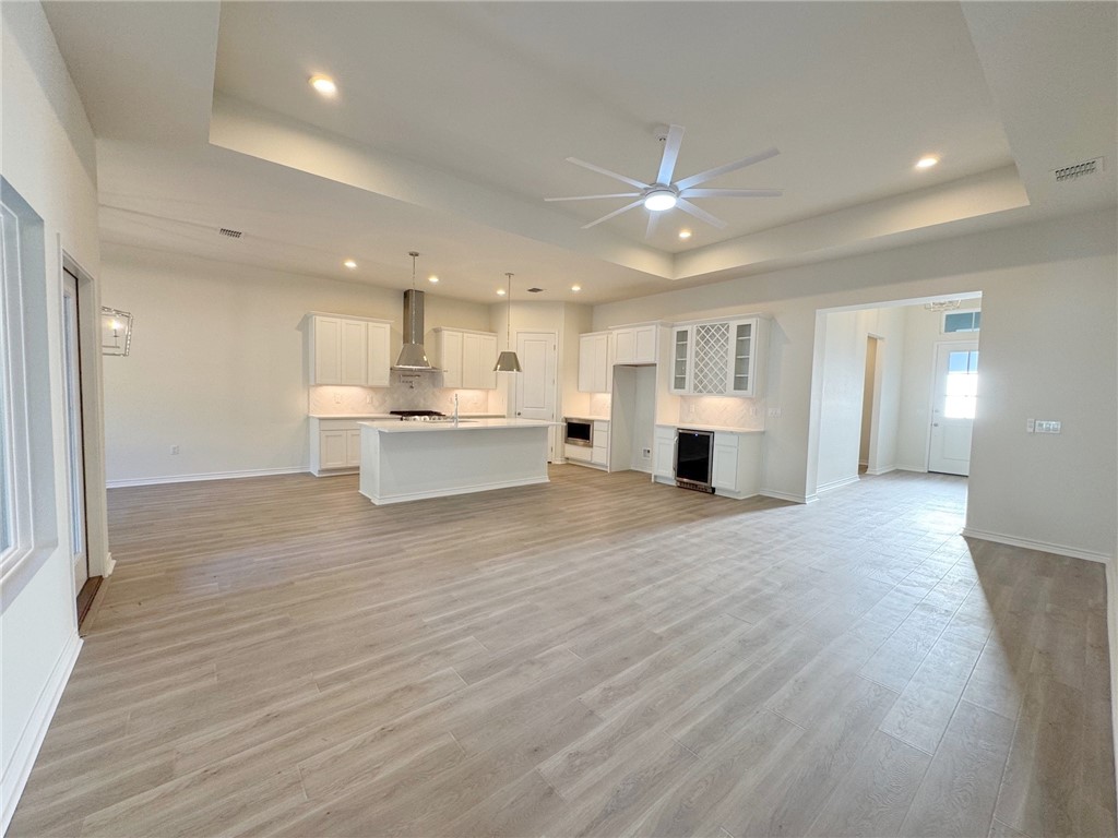 141 Broad Oak Dr Property Photo 5