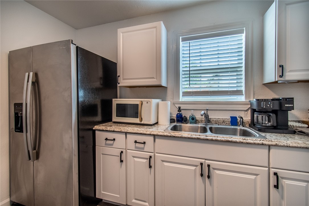 4321 Harry St Property Photo 10