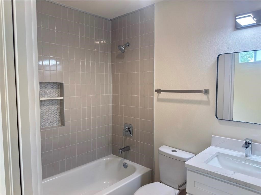 18 Poolside Circ Property Photo 11