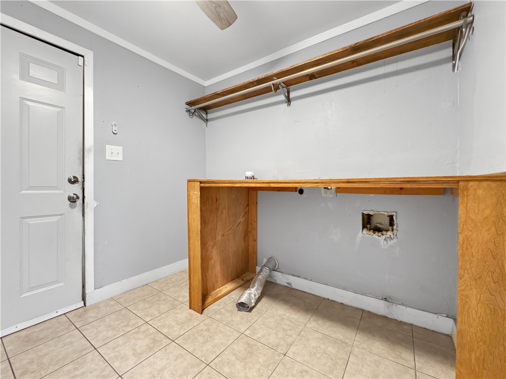 3917 Pyle Dr Property Photo 10