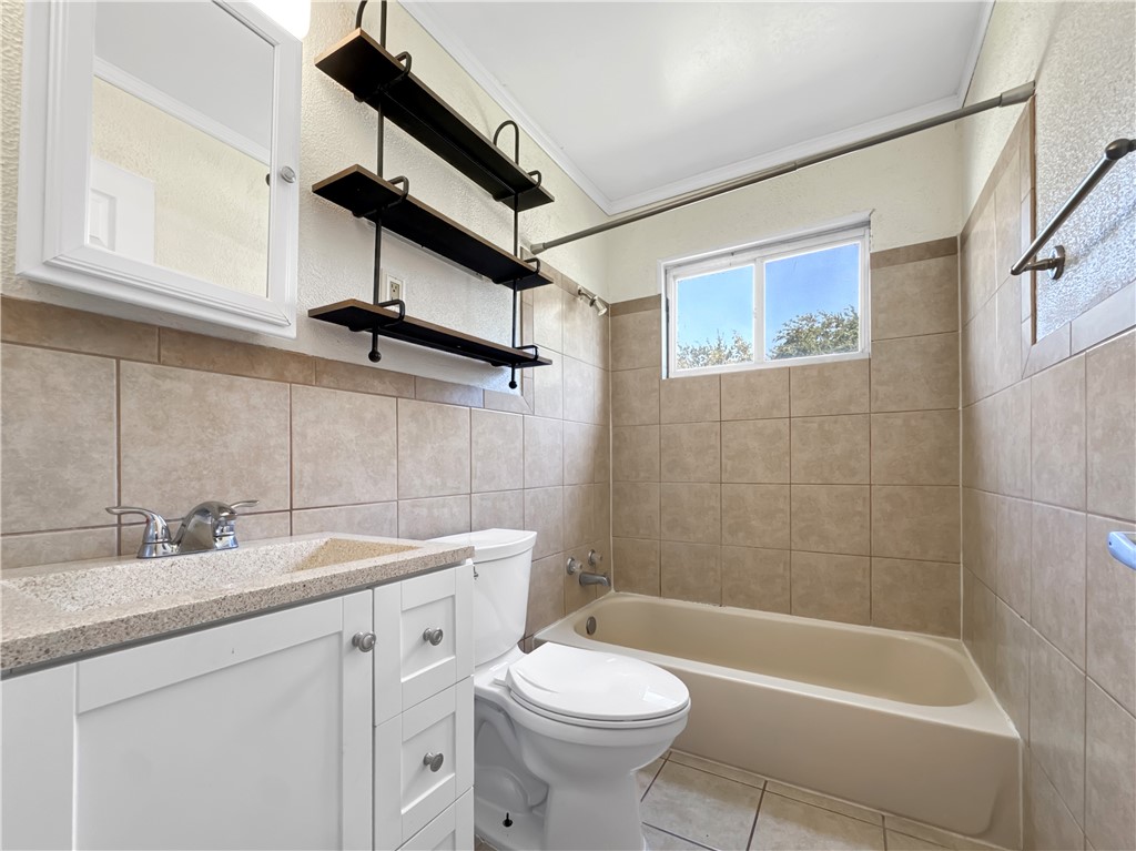 3917 Pyle Dr Property Photo 17