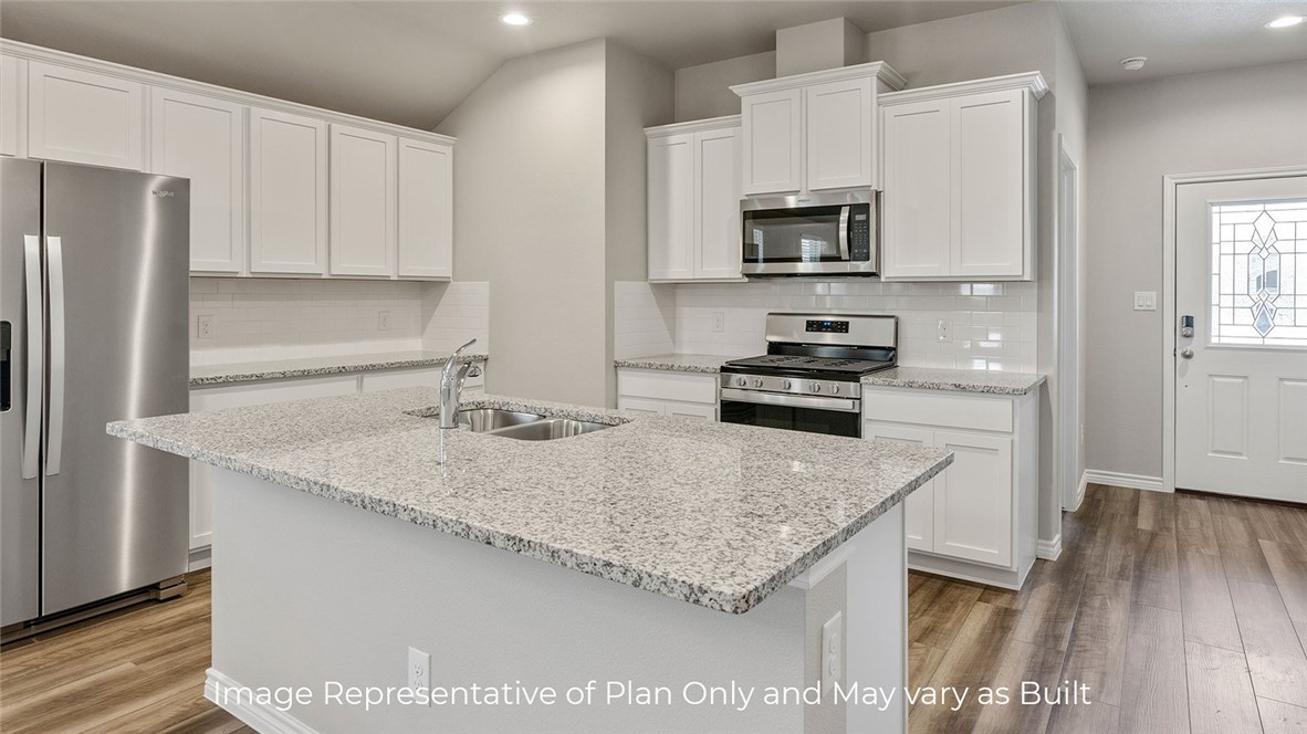 1122 Thames Chase Dr Property Photo 6