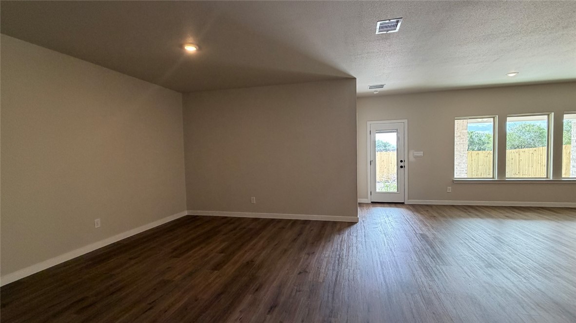 3533 Sahar Lake Dr Property Photo 9