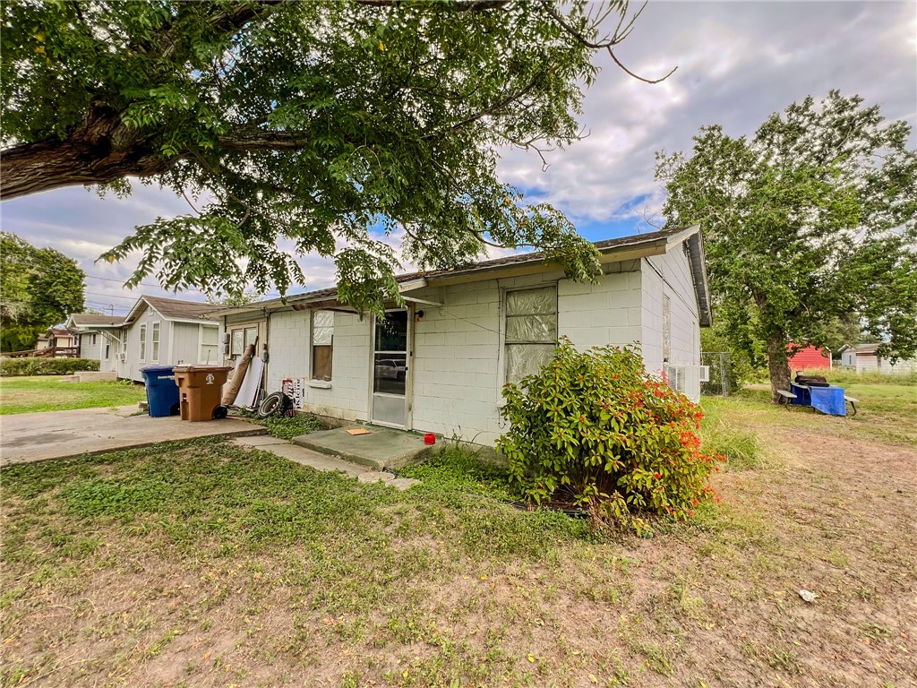 4314 Leonard Dr Property Photo 1