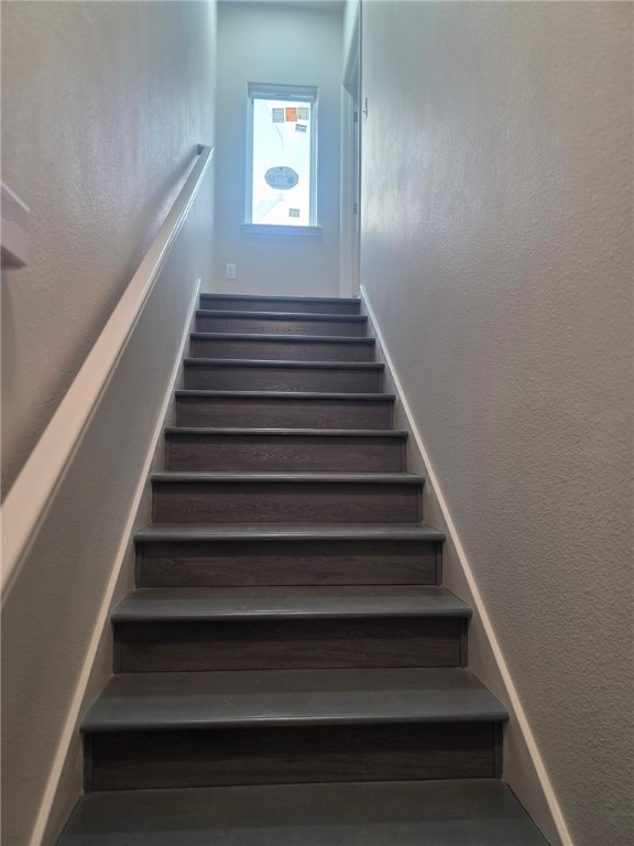 714 Mereet Dr Property Photo 3