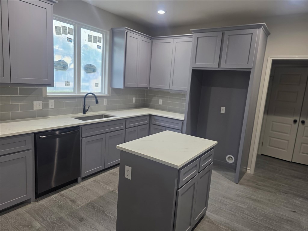 714 Mereet Dr Property Photo 7