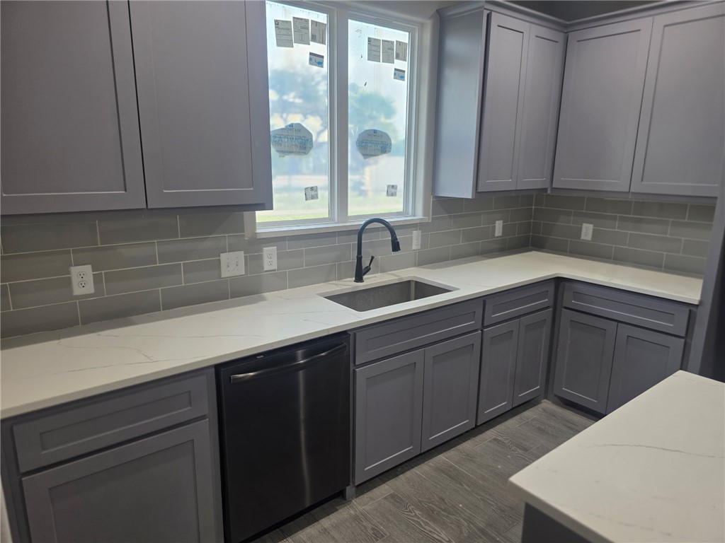 714 Mereet Dr Property Photo 9