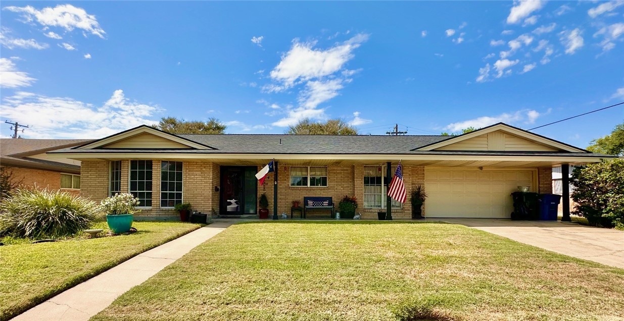 434 Troy Dr Property Photo 2