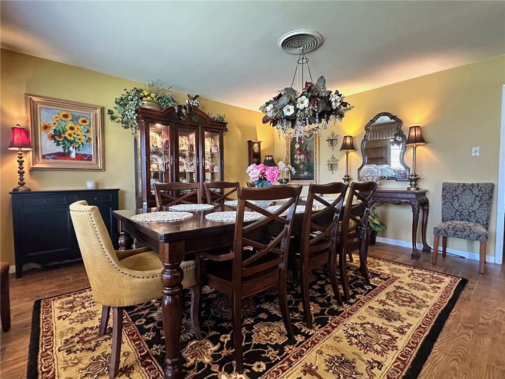 434 Troy Dr Property Photo 6