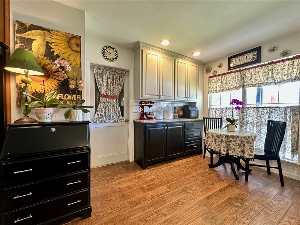 434 Troy Dr Property Photo 7