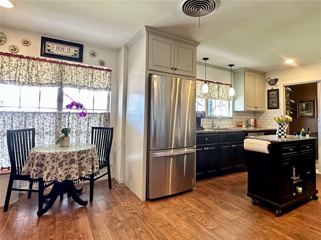 434 Troy Dr Property Photo 8