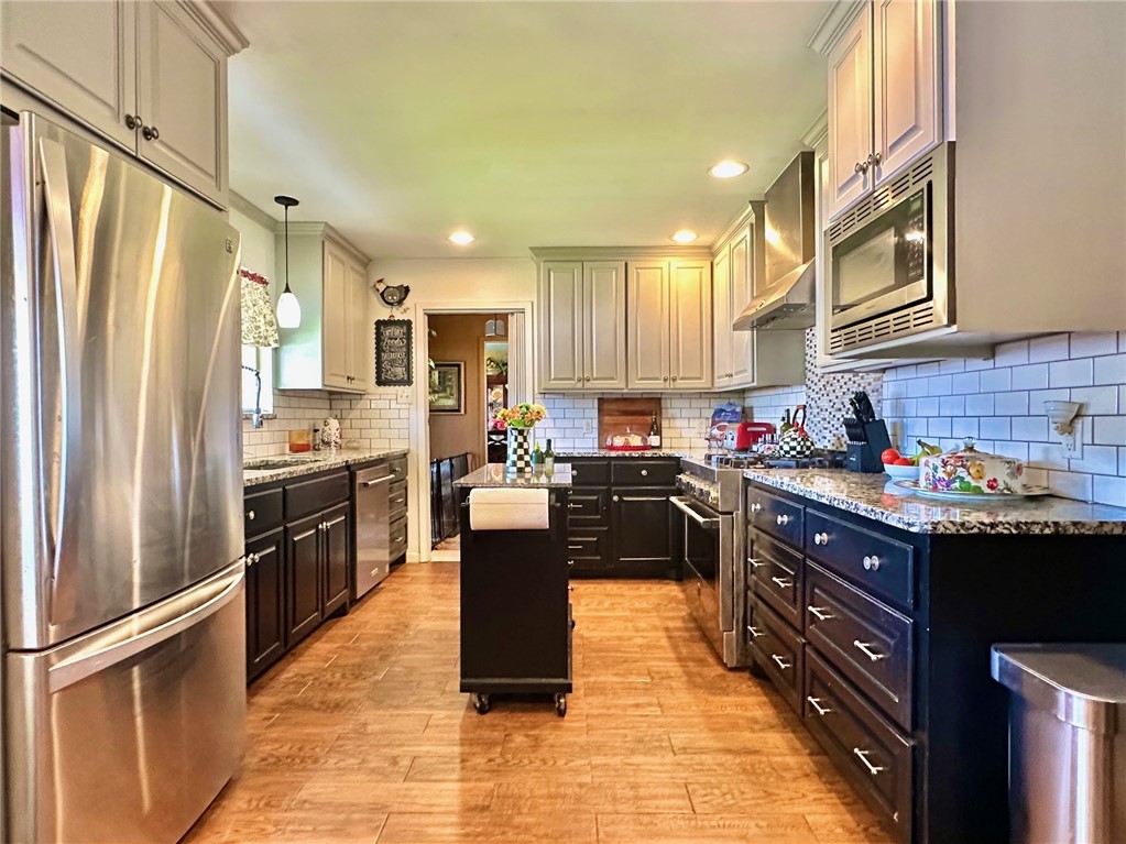 434 Troy Dr Property Photo 9