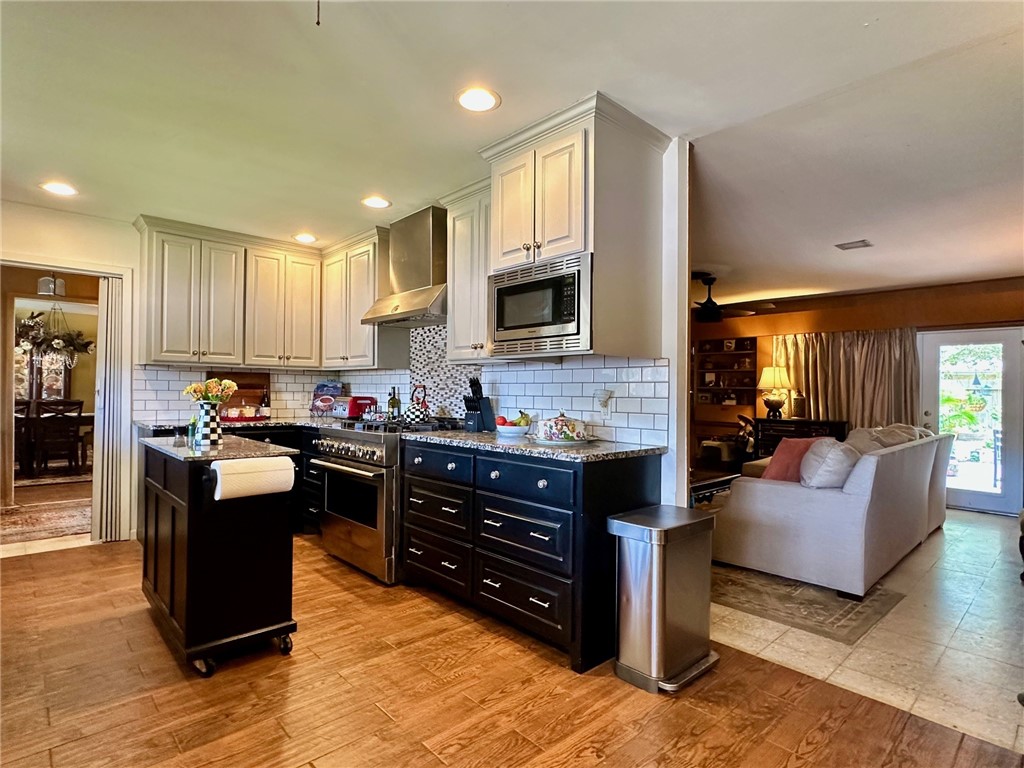 434 Troy Dr Property Photo 11