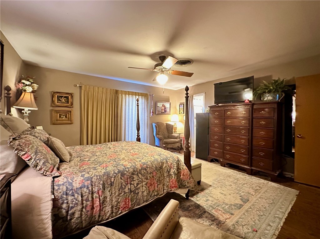 434 Troy Dr Property Photo 13