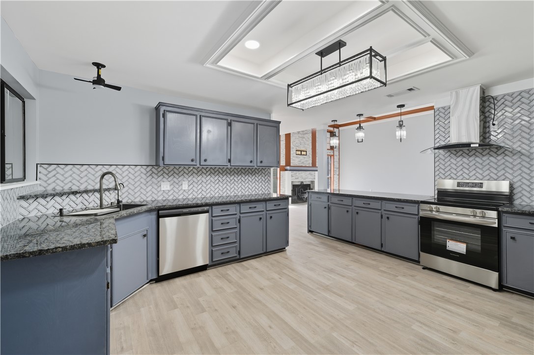 6710 Deerwood Dr Property Photo 9