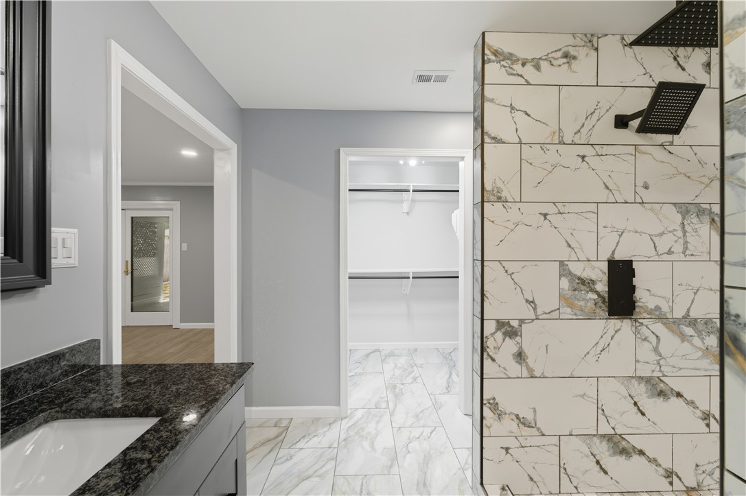 6710 Deerwood Dr Property Photo 18