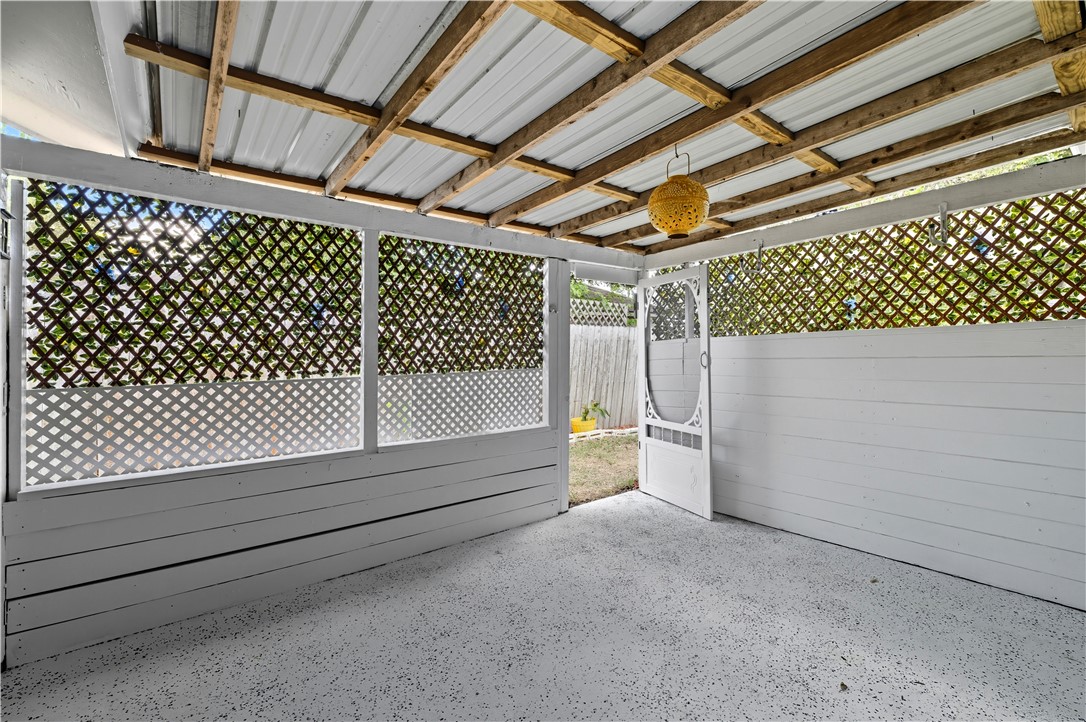 6710 Deerwood Dr Property Photo 32