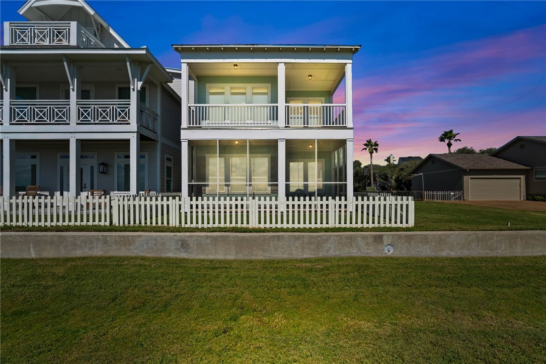 502 Sailhouse Way Property Photo 2