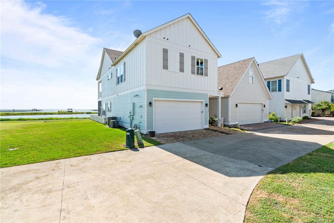 502 Sailhouse Way Property Photo 4