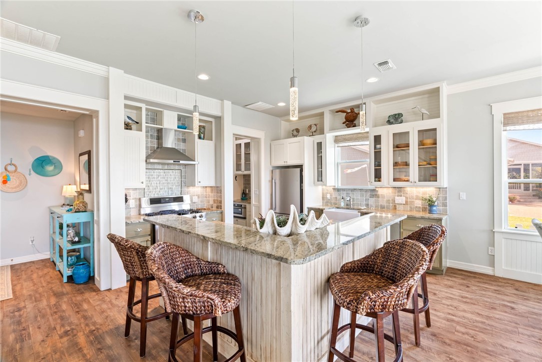 502 Sailhouse Way Property Photo 7