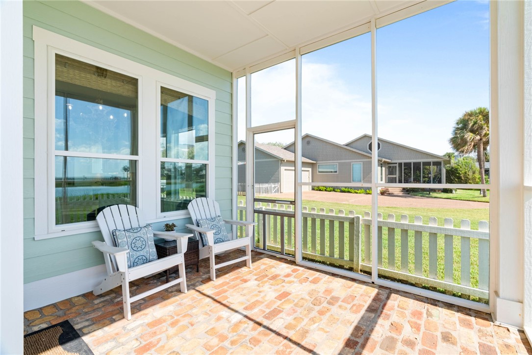 502 Sailhouse Way Property Photo 18