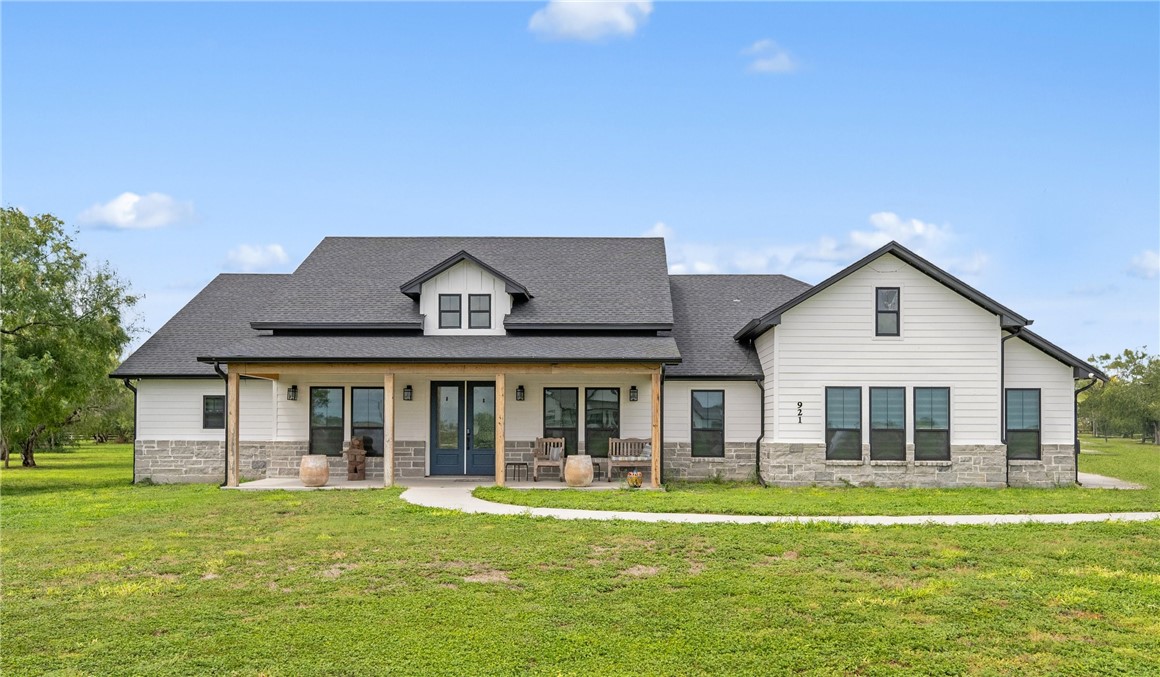 921 Santa Cruz Lane Property Photo 1