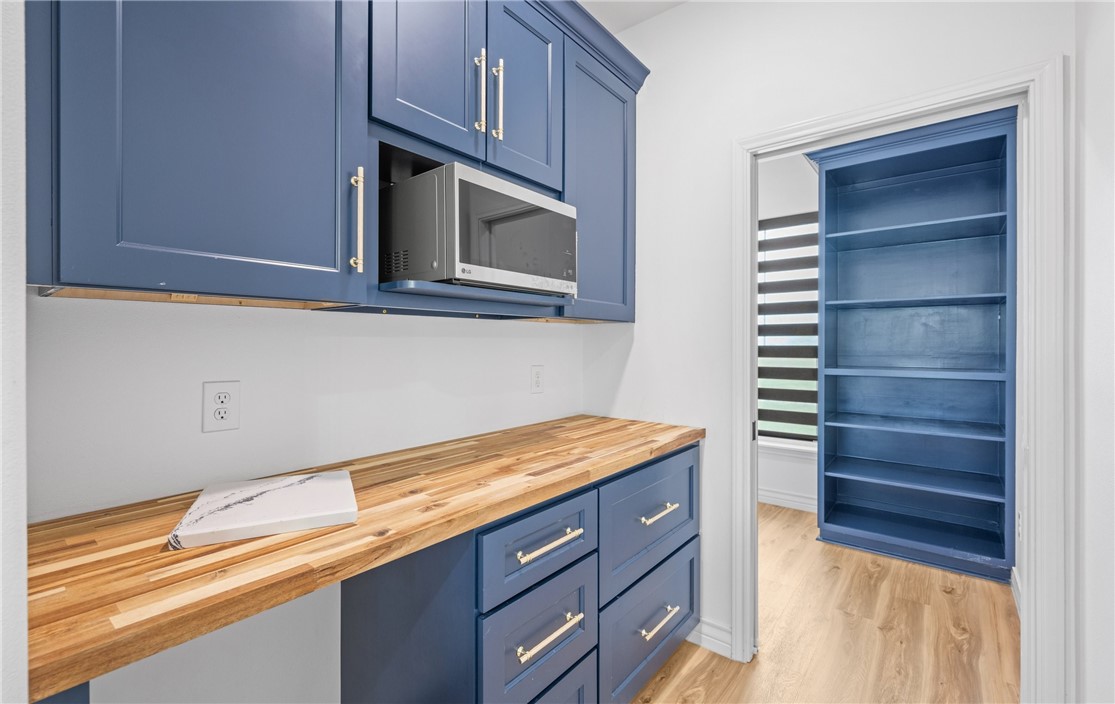 921 Santa Cruz Lane Property Photo 9