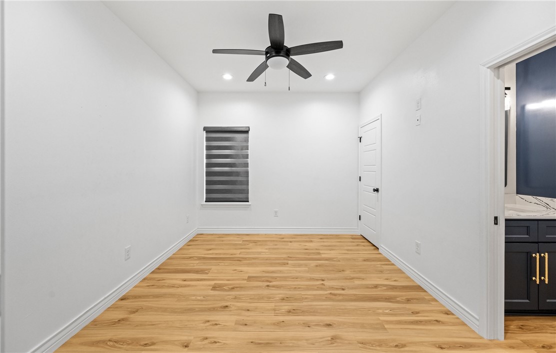 921 Santa Cruz Lane Property Photo 14