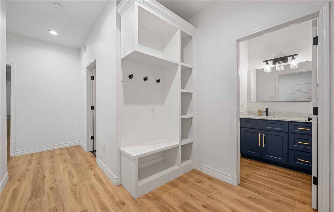 921 Santa Cruz Lane Property Photo 18