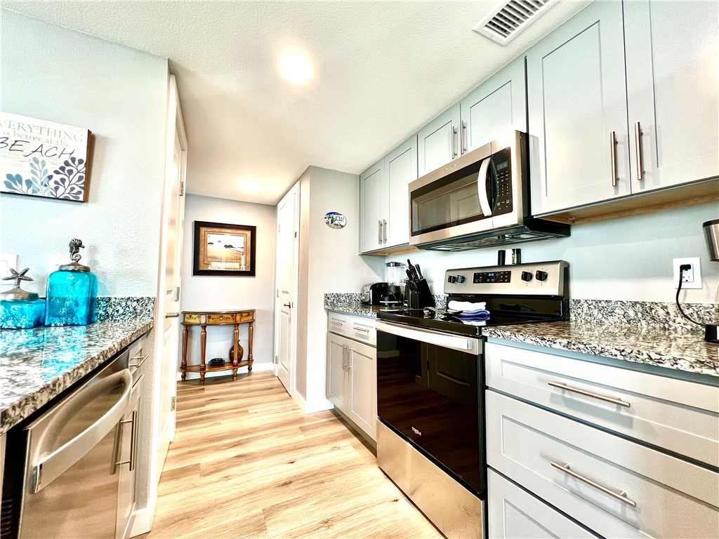 800 Sandcastle Dr 238 Property Photo 5