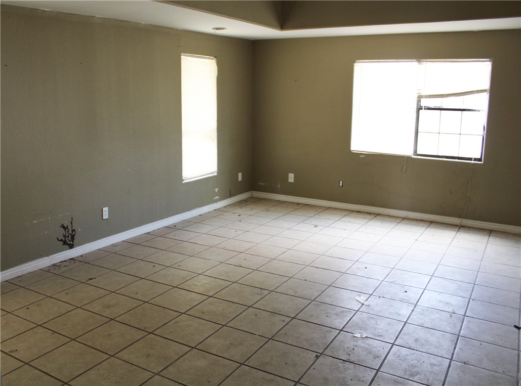 602 E Alice Property Photo 8