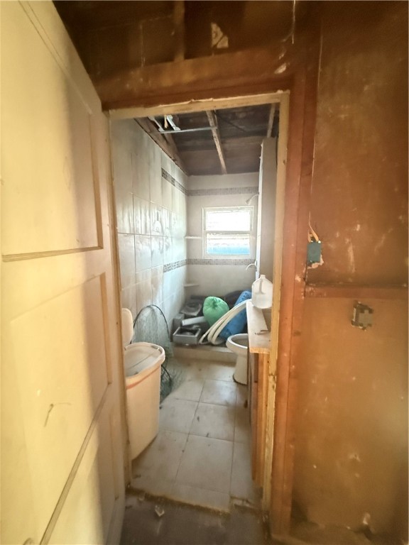 1020 Josephine St Property Photo 8