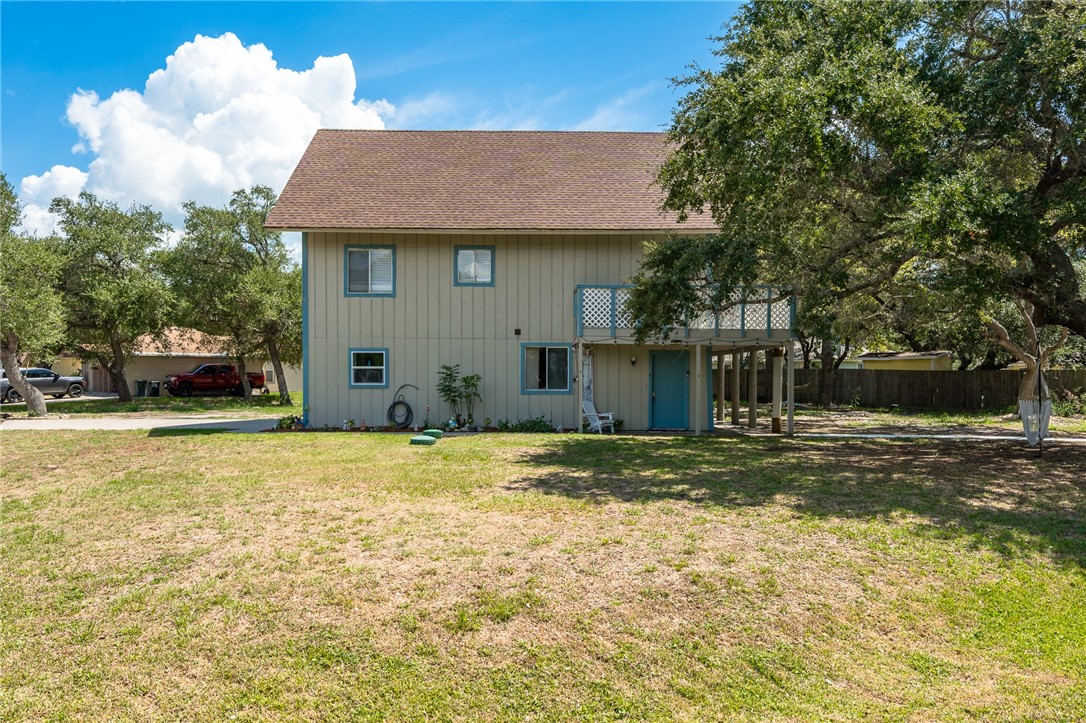 120 Retama Property Photo 2