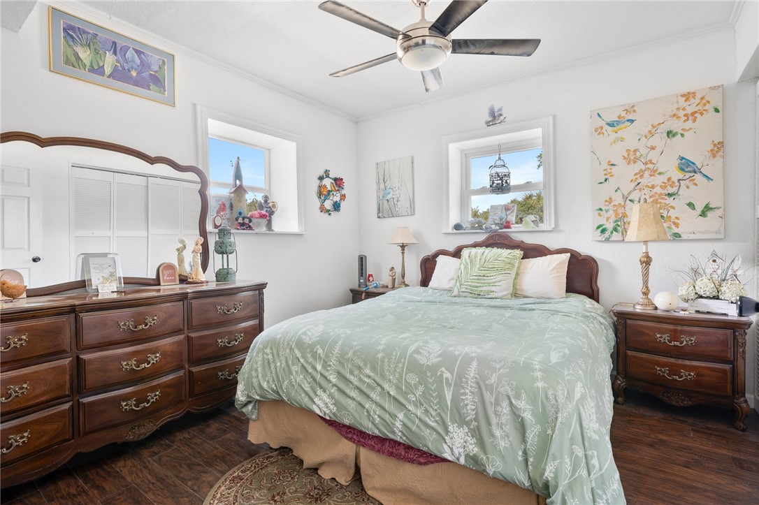 120 Retama Property Photo 8